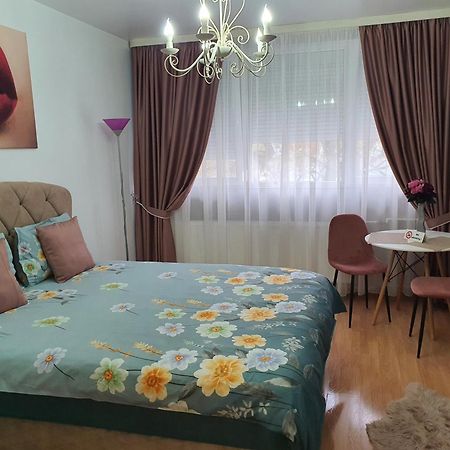 Chic Apartment- Place To Remember Galaţi Esterno foto