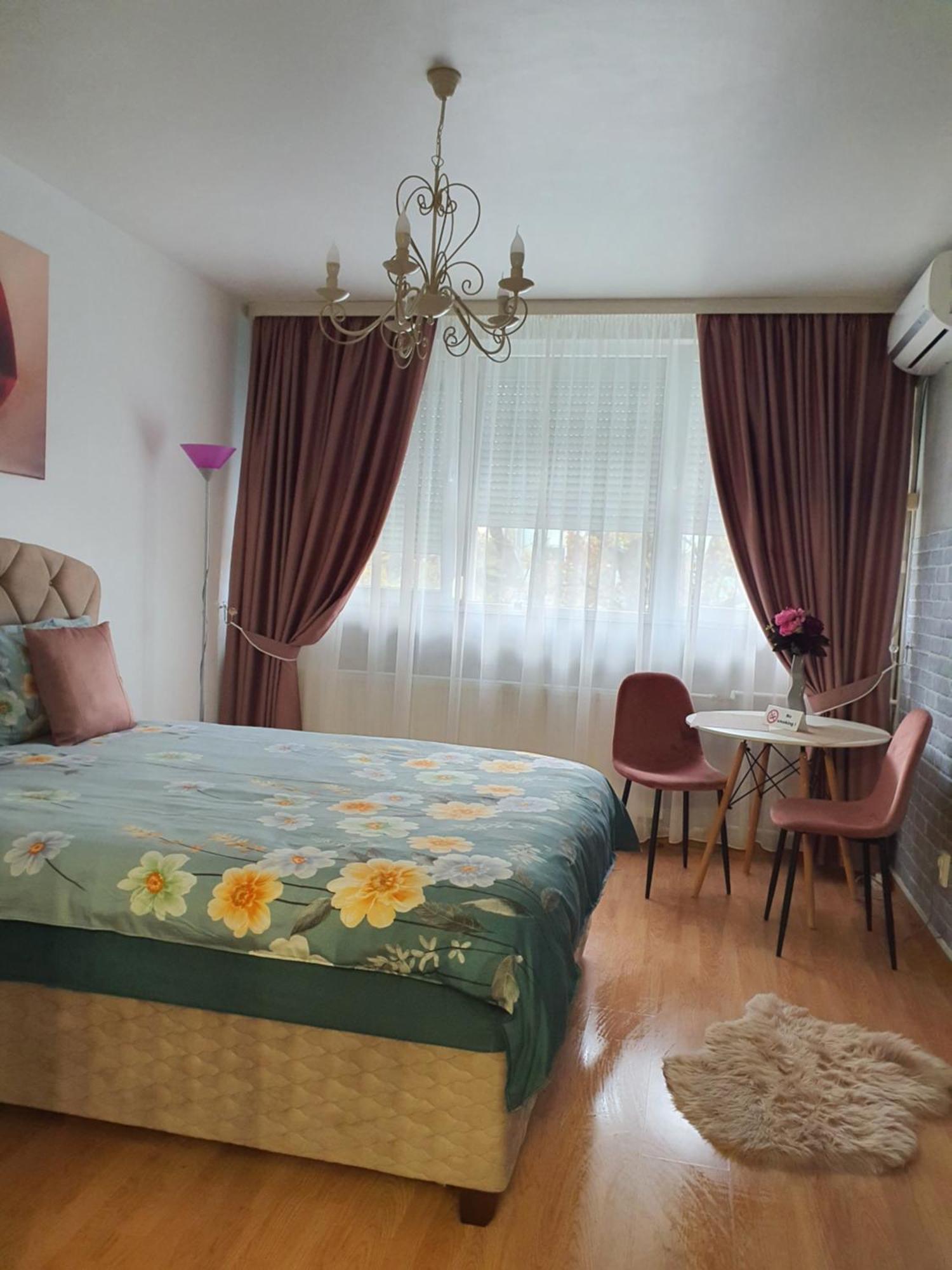 Chic Apartment- Place To Remember Galaţi Esterno foto