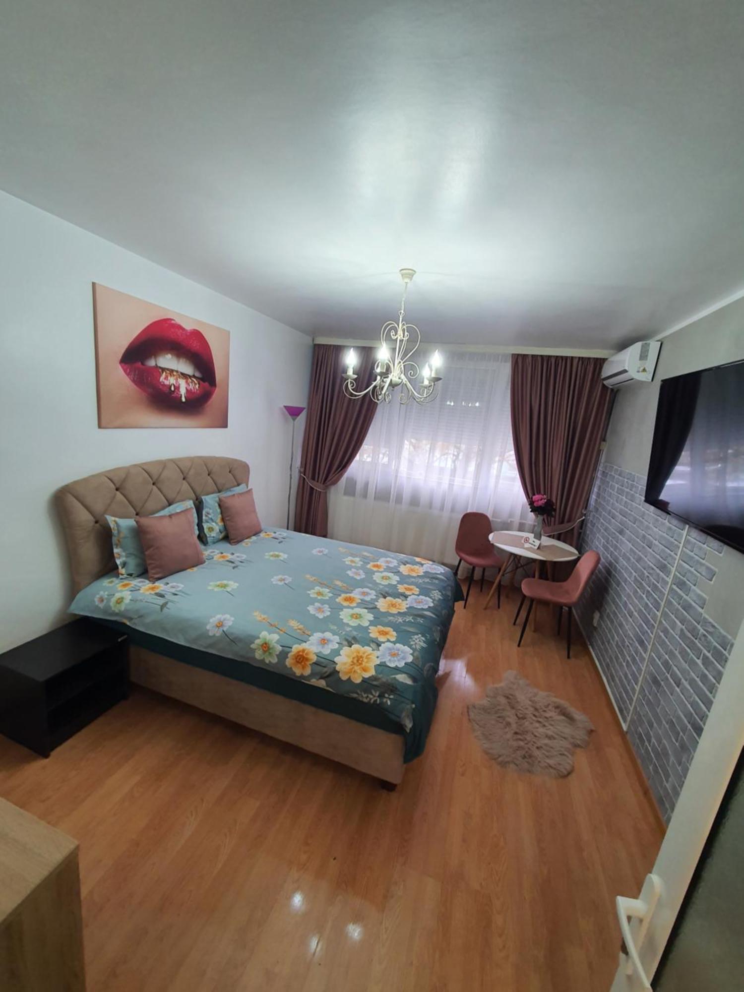 Chic Apartment- Place To Remember Galaţi Esterno foto