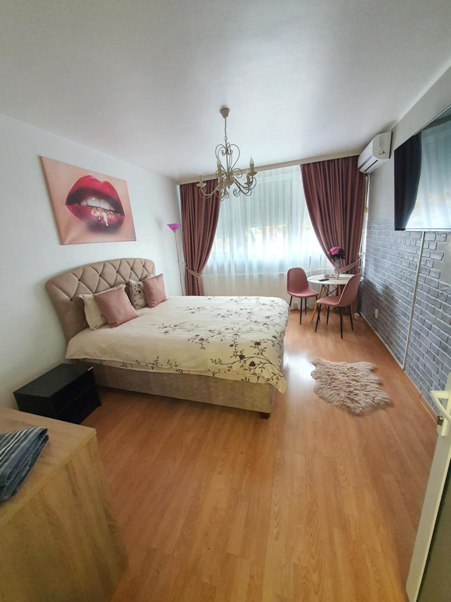 Chic Apartment- Place To Remember Galaţi Esterno foto
