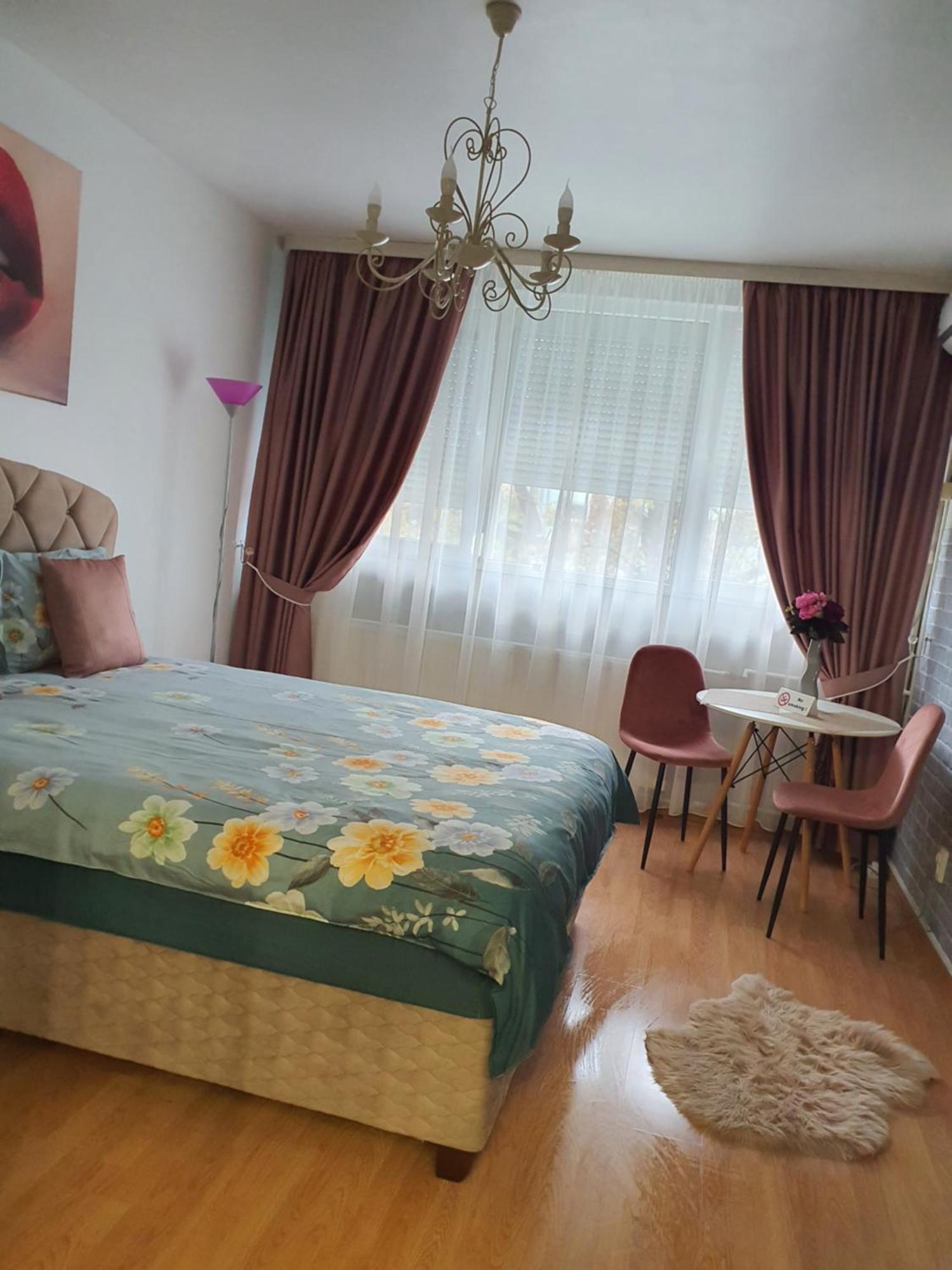 Chic Apartment- Place To Remember Galaţi Esterno foto