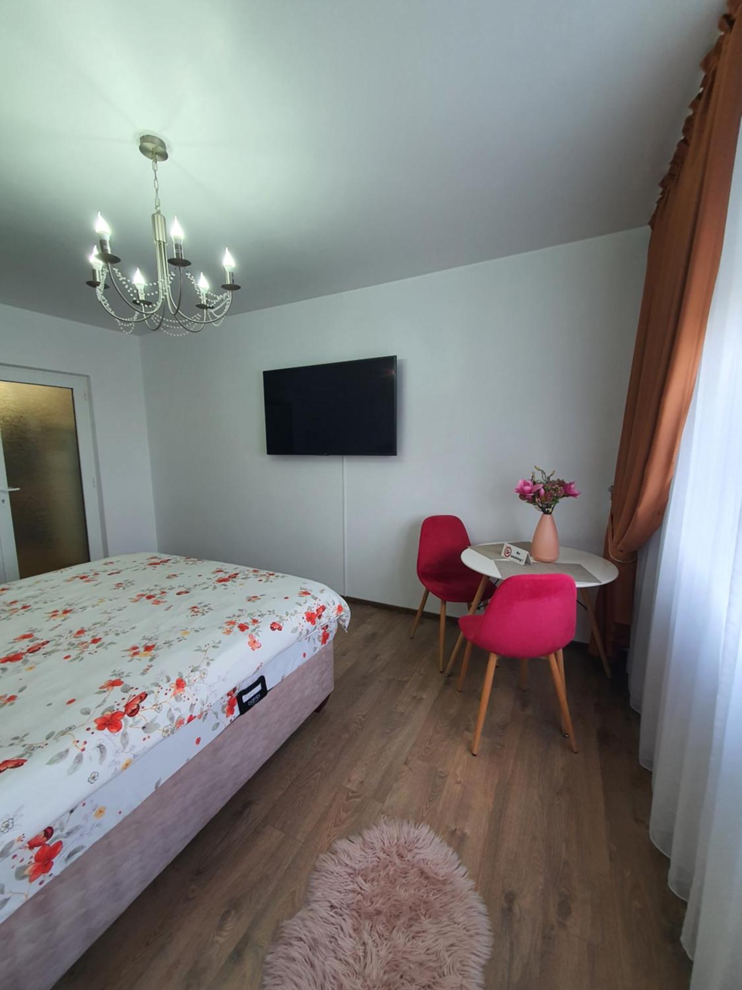 Chic Apartment- Place To Remember Galaţi Esterno foto