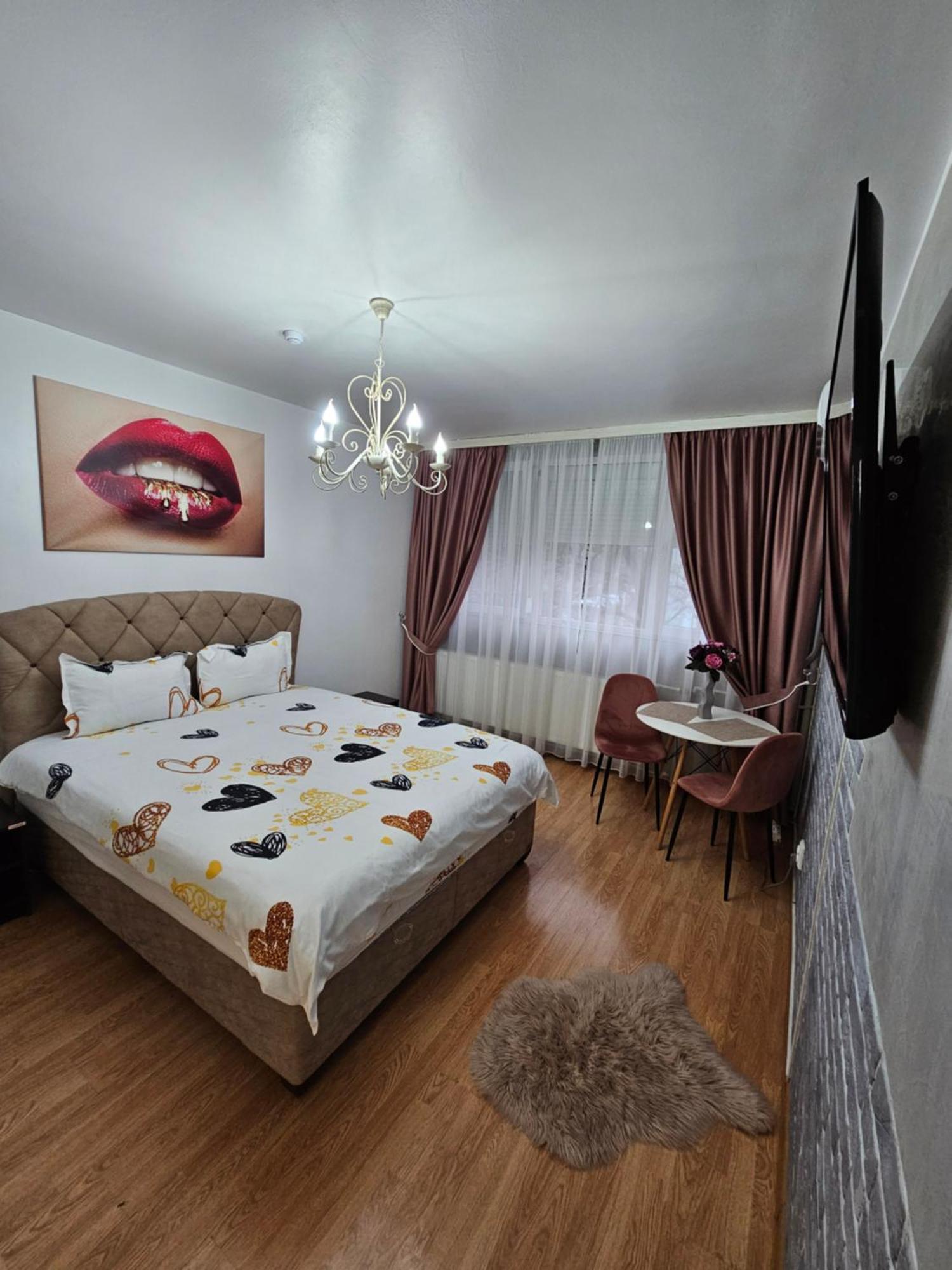 Chic Apartment- Place To Remember Galaţi Esterno foto